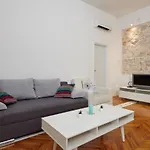 Excellent City Apartment In Antic Pula