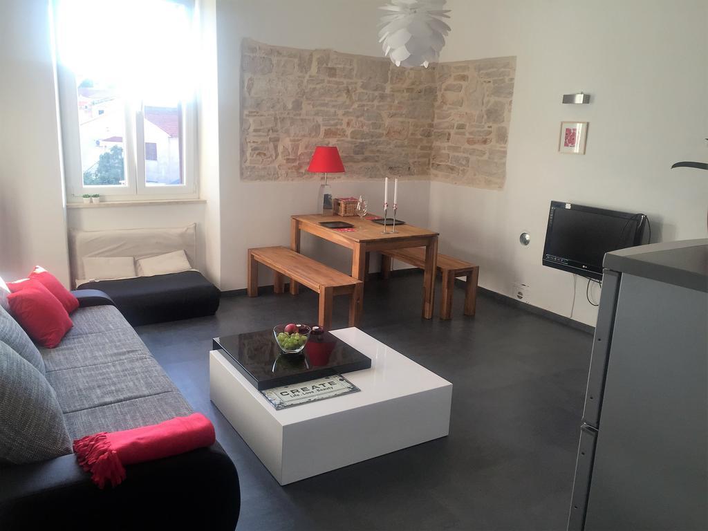 Excellent City In Antic Apartment *